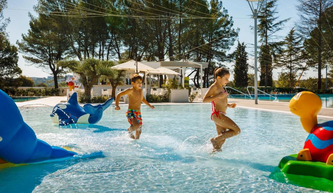 Maistra Camping Valkanela Mobile Homes Funtana Ngoại thất bức ảnh