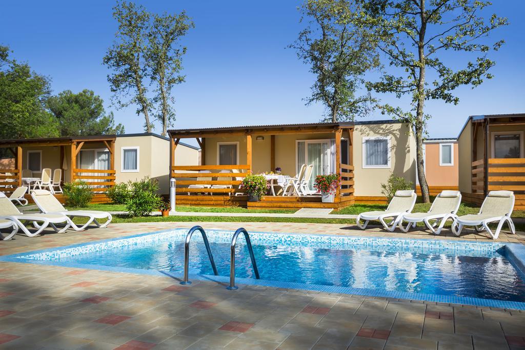 Maistra Camping Valkanela Mobile Homes Funtana Ngoại thất bức ảnh
